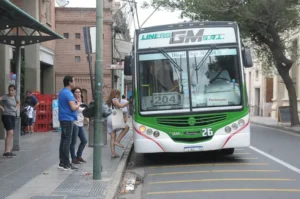 La UTA declaró el estado de alerta y movilización por una deuda salarial