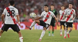Con el debut de Ponzio como DT, River visita a Banfield