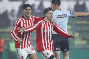 Estudiantes venció a Barracas Central y avanzó a los cuartos de la Copa Argentina