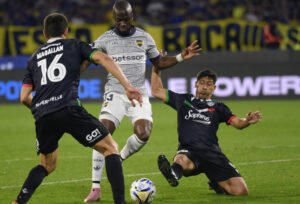 Controversia: Vélez pedirá que le den por ganado el partido aunque el gremio asegura que Boca no rompió las reglas