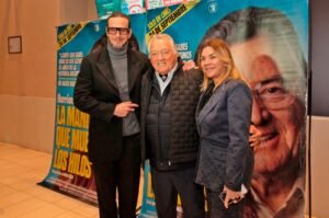 Barrionuevo estrenó «La mano que mueve los hilos»