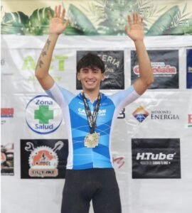 Lautaro Alba se coronó en la Copa Argentina de XCM en Misiones