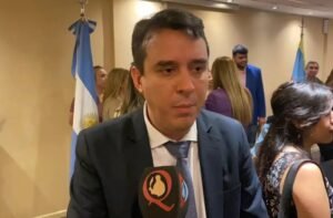 Críticas de Monguillot a la falta de debate por el endeudamiento familiar