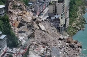 Terremoto de magnitud 7 sacudió el suroeste de China: al menos 16 muertos y 32 heridos